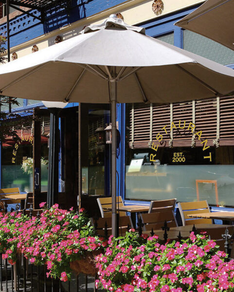 Residents enjoy endless access to restaurants